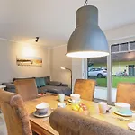 Tatil Evi Reetdachhausschilf-idyll