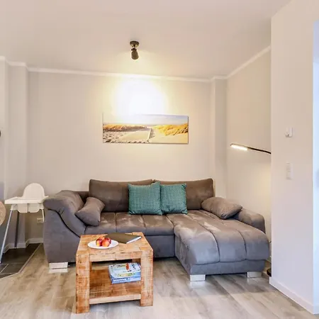 Tatil Evi Reetdachhausschilf-idyll Kutzow