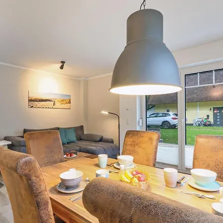 Ferienhaus Reetdachhausschilf-idyll