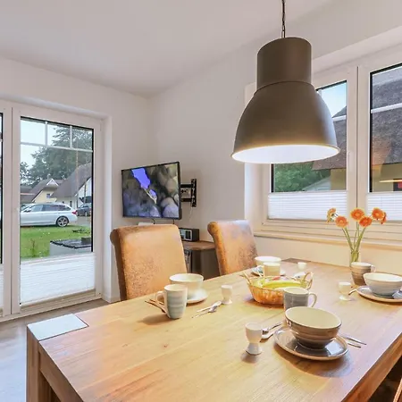 Prázdninový dům Reetdachhausschilf-idyll *