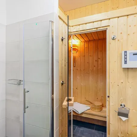 Reetdachhausschilf-idyll